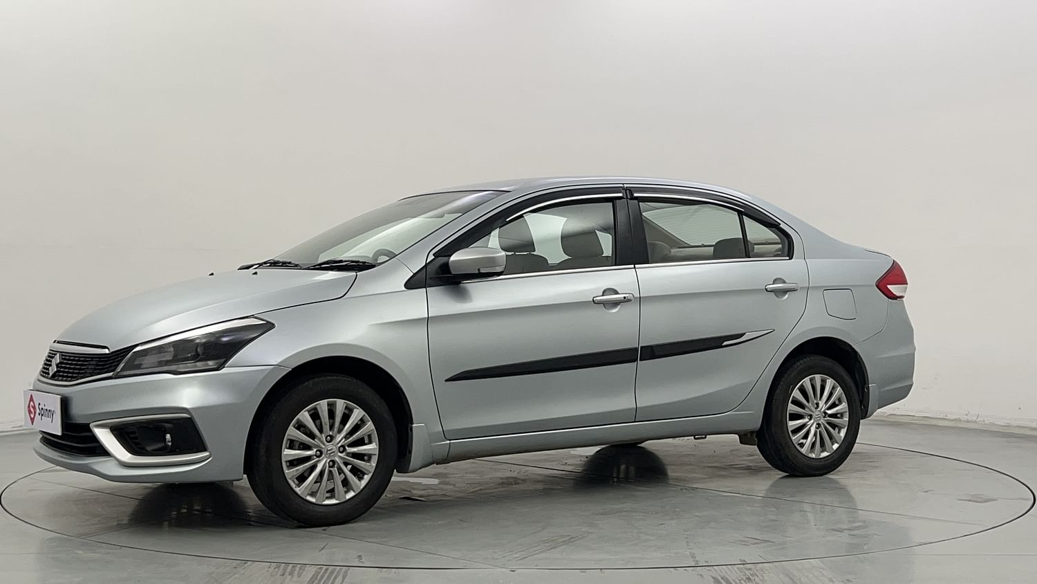LEFT FRONT CORNER VIEW