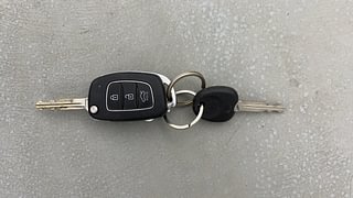 Used 2021 Hyundai New i20 Sportz 1.5 MT Diesel Manual extra CAR KEY VIEW