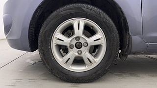 Used 2011 Hyundai i20 [2008-2012] Sportz 1.2 Petrol Manual tyres LEFT FRONT TYRE RIM VIEW