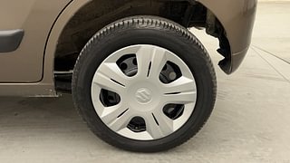 Used 2016 Maruti Suzuki Wagon R 1.0 [2015-2019] VXI AMT Petrol Automatic tyres LEFT REAR TYRE RIM VIEW