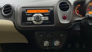 Used 2013 Honda Brio [2011-2016] S MT Petrol Manual interior MUSIC SYSTEM & AC CONTROL VIEW