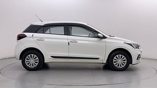 Used 2018 Hyundai Elite i20 [2014-2018] Sportz 1.2 Petrol Manual exterior RIGHT SIDE VIEW