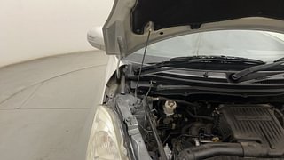 Used 2014 Maruti Suzuki Swift [2011-2017] VXi Petrol Manual engine ENGINE RIGHT SIDE HINGE & APRON VIEW