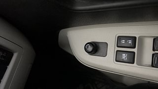 Used 2017 Maruti Suzuki Ignis [2017-2020] Delta MT Petrol Petrol Manual top_features Adjustable ORVM