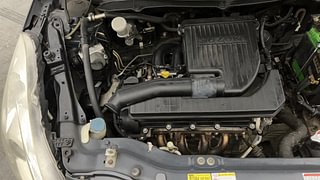 Used 2017 Maruti Suzuki Swift [2014-2017] VXI (O) Petrol Manual engine ENGINE RIGHT SIDE VIEW