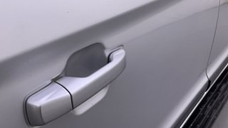 Used 2018 Mahindra TUV300 [2015-2020] T10 Diesel Manual dents MINOR SCRATCH