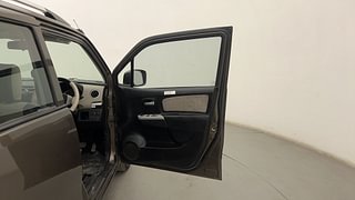 Used 2016 Maruti Suzuki Wagon R 1.0 [2015-2019] VXI AMT Petrol Automatic interior RIGHT FRONT DOOR OPEN VIEW