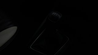 Used 2018 Hyundai Elite i20 [2014-2018] Sportz 1.2 Petrol Manual interior GEAR  KNOB VIEW