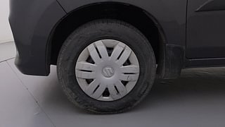 Used 2016 Maruti Suzuki Alto 800 VXi Petrol Manual tyres LEFT FRONT TYRE RIM VIEW