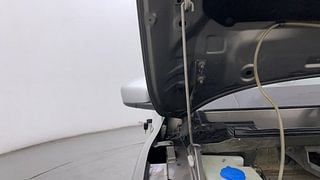 Used 2019 Renault Kwid [2016-2019] 1.0 RXT Petrol Manual engine ENGINE RIGHT SIDE HINGE & APRON VIEW