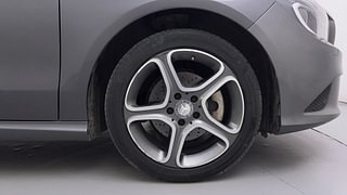 Used 2015 Mercedes-Benz CLA [2015-2019] 200 Sport Petrol Automatic tyres RIGHT FRONT TYRE RIM VIEW