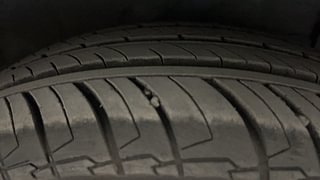 Used 2020 Hyundai Aura S 1.2 AMT Petrol Petrol Automatic tyres RIGHT FRONT TYRE TREAD VIEW
