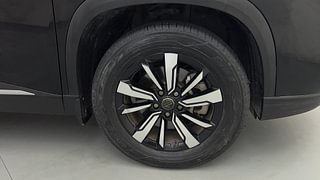 Used 2020 MG Motors Hector Plus Sharp 1.5 Petrol Turbo Hybrid MT 6-STR Petrol Manual tyres RIGHT FRONT TYRE RIM VIEW