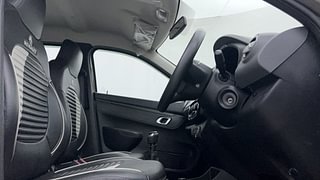 Used 2019 Renault Kwid [2016-2019] 1.0 RXT Petrol Manual interior RIGHT SIDE FRONT DOOR CABIN VIEW