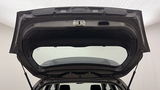 Used 2017 Maruti Suzuki Swift [2014-2017] VXI (O) Petrol Manual interior DICKY DOOR OPEN VIEW