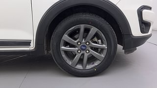 Used 2020 Ford Freestyle [2017-2021] Titanium 1.2 Petrol Manual tyres RIGHT FRONT TYRE RIM VIEW