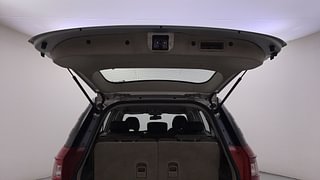 Used 2018 Mahindra XUV500 W6 AT Diesel Automatic interior DICKY DOOR OPEN VIEW
