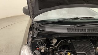 Used 2013 Maruti Suzuki Ritz [2012-2017] Vxi Petrol Manual engine ENGINE RIGHT SIDE HINGE & APRON VIEW