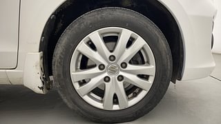 Used 2016 Maruti Suzuki Ertiga [2015-2018] ZXI+ Petrol Manual tyres RIGHT FRONT TYRE RIM VIEW