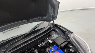 Used 2022 Maruti Suzuki Baleno [2019-2022] Zeta Petrol Petrol Manual engine ENGINE LEFT SIDE HINGE & APRON VIEW
