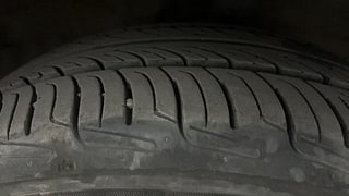 Used 2015 Hyundai Grand i10 [2013-2017] Asta 1.2 Kappa VTVT (O) Petrol Manual tyres RIGHT FRONT TYRE TREAD VIEW