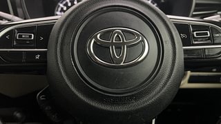 Used 2022 Toyota Glanza V Petrol Manual top_features Airbags