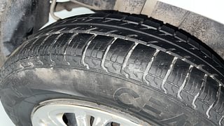 Used 2017 Maruti Suzuki Swift [2011-2017] VXi Petrol Manual tyres RIGHT REAR TYRE TREAD VIEW