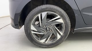 Used 2020 Hyundai New i20 Asta 1.0 Turbo IMT Petrol Manual tyres RIGHT REAR TYRE RIM VIEW