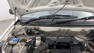 Used 2013 Maruti Suzuki Alto 800 [2012-2016] Lx Petrol Manual engine ENGINE RIGHT SIDE HINGE & APRON VIEW
