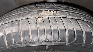 Used 2018 Hyundai Elite i20 [2014-2018] Sportz 1.2 Petrol Manual tyres LEFT FRONT TYRE TREAD VIEW