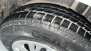 Used 2017 Maruti Suzuki Swift [2011-2017] VXi Petrol Manual tyres LEFT REAR TYRE TREAD VIEW