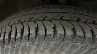 Used 2017 Maruti Suzuki Swift [2014-2017] VXI (O) Petrol Manual tyres RIGHT FRONT TYRE TREAD VIEW