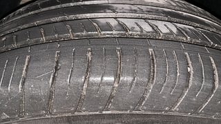 Used 2018 Mahindra XUV500 W6 AT Diesel Automatic tyres LEFT FRONT TYRE TREAD VIEW
