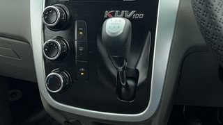 Used 2017 Mahindra KUV100 [2015-2017] K8 6 STR Petrol Manual interior GEAR  KNOB VIEW