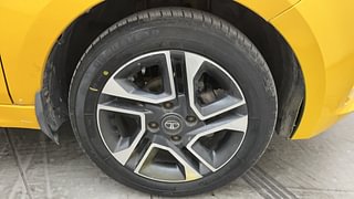 Used 2021 Tata Tiago Revotron XZ Plus Petrol Manual tyres RIGHT FRONT TYRE RIM VIEW