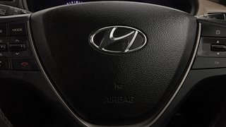Used 2015 Hyundai Elite i20 [2014-2018] Asta 1.2 Petrol Manual top_features Airbags