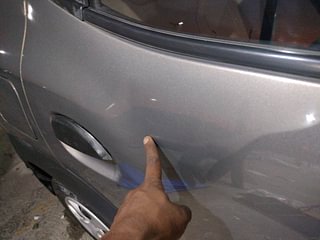 Used 2018 Renault Kwid [2015-2019] 1.0 RXT AMT Opt Petrol Automatic dents MINOR DENT