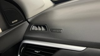 Used 2020 mg-motors Hector 1.5 Sharp DCT Petrol Automatic top_features Airbags