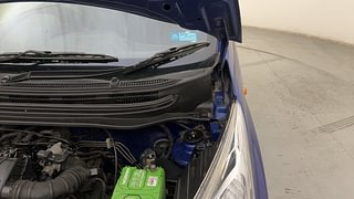 Used 2012 Hyundai Eon [2011-2018] Era Petrol Manual engine ENGINE LEFT SIDE HINGE & APRON VIEW