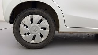 Used 2015 Maruti Suzuki Celerio VXI AMT Petrol Automatic tyres RIGHT REAR TYRE RIM VIEW
