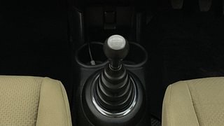 Used 2013 Honda Brio [2011-2016] S MT Petrol Manual interior GEAR  KNOB VIEW