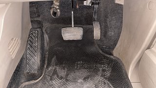 Used 2018 Mahindra XUV500 W6 AT Diesel Automatic interior PEDALS VIEW