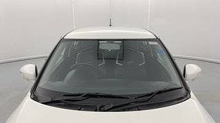 Used 2017 Maruti Suzuki Swift [2011-2017] VXi Petrol Manual exterior FRONT WINDSHIELD VIEW