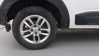 Used 2021 Renault Triber [2019-2021] RXL AMT Petrol Automatic tyres RIGHT REAR TYRE RIM VIEW