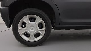 Used 2022 Maruti Suzuki S-Presso VXI Plus (O) Petrol Manual tyres RIGHT REAR TYRE RIM VIEW