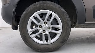 Used 2023 Renault Triber RXT Petrol Manual tyres RIGHT REAR TYRE RIM VIEW