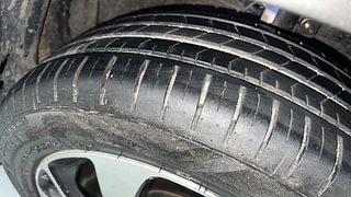 Used 2022 Maruti Suzuki Baleno [2019-2022] Zeta Petrol Petrol Manual tyres RIGHT FRONT TYRE TREAD VIEW