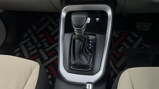 Used 2021 Kia Sonet HTX 1.0 DCT Petrol Automatic interior GEAR  KNOB VIEW