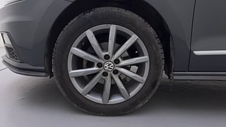 Used 2020 Volkswagen Vento  Highline Plus 1.2 (P) AT Petrol Automatic tyres LEFT FRONT TYRE RIM VIEW