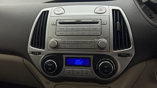 Used 2011 Hyundai i20 [2008-2012] Sportz 1.2 Petrol Manual top_features Integrated (in-dash) music system